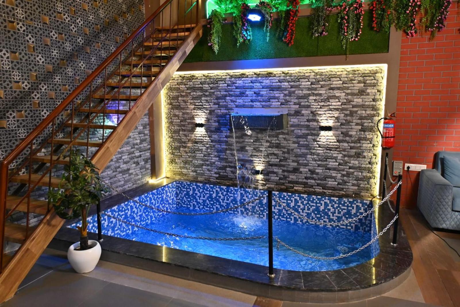 The Apple Tree Hotel Indore Exterior photo